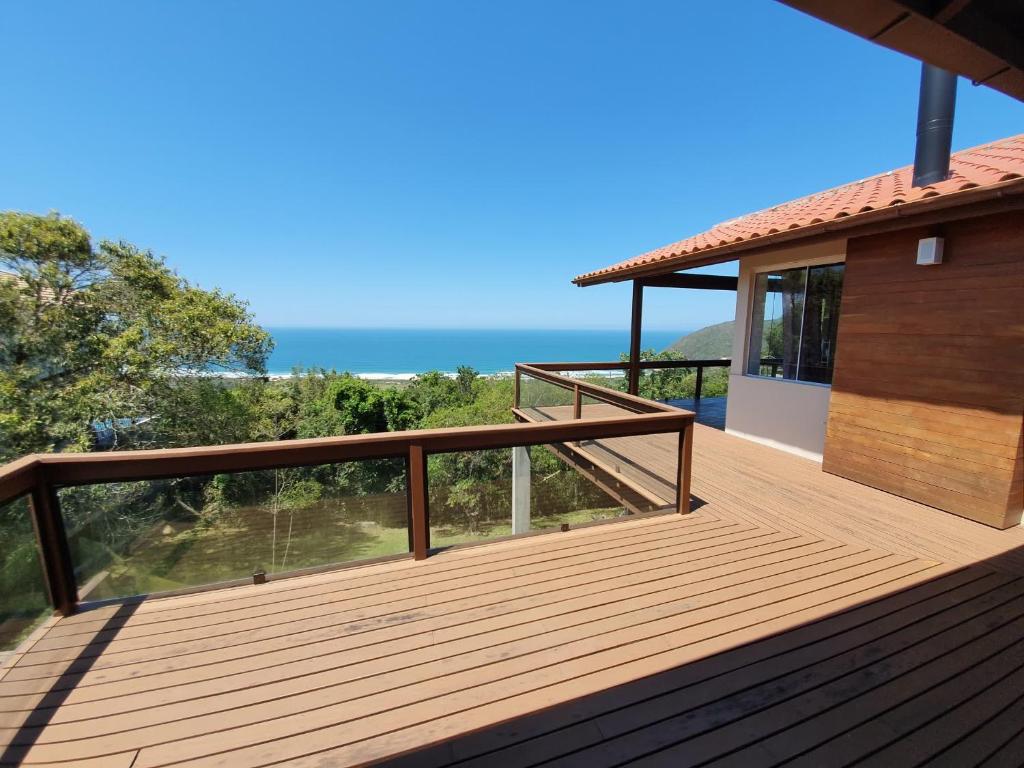  SILVEIRA SUNSHINE - CASA COM VISTA ESPETACULAR PARA A SILVEIRA