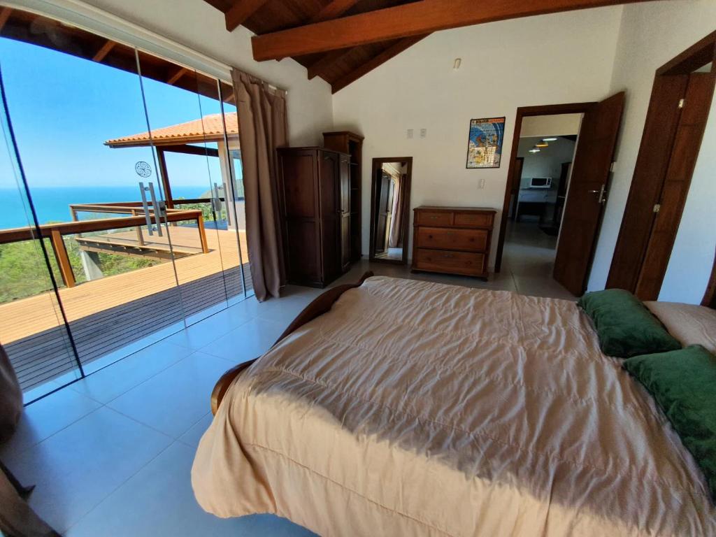  SILVEIRA SUNSHINE - CASA COM VISTA ESPETACULAR PARA A SILVEIRA