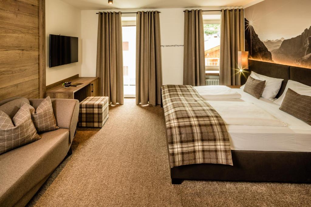Hotel Touring Dolomites - Superior Driepersoonskamer