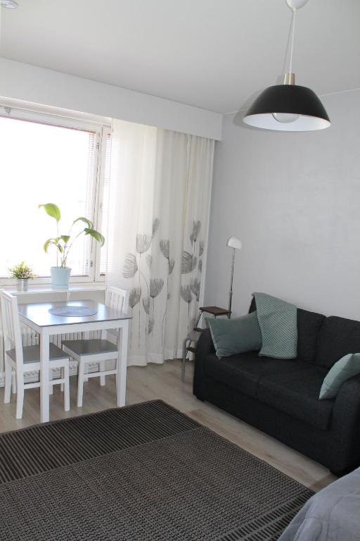 Valtakatu 2 - Housity