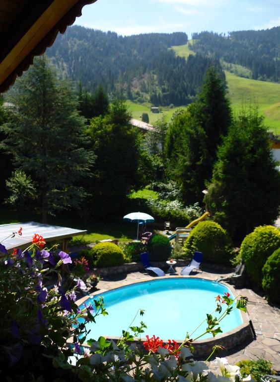 Výhľad na hory alebo výhľad na hory priamo z apartmánu