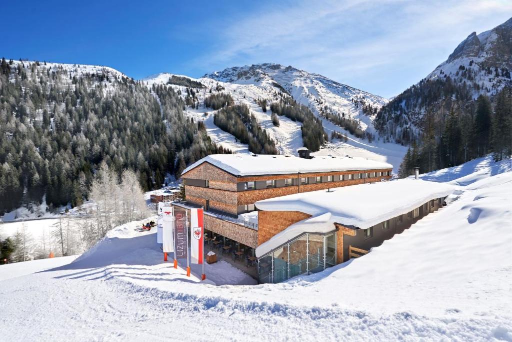 Lizum 1600 | Kompetenzzentrum Snowsport Tirol during the winter