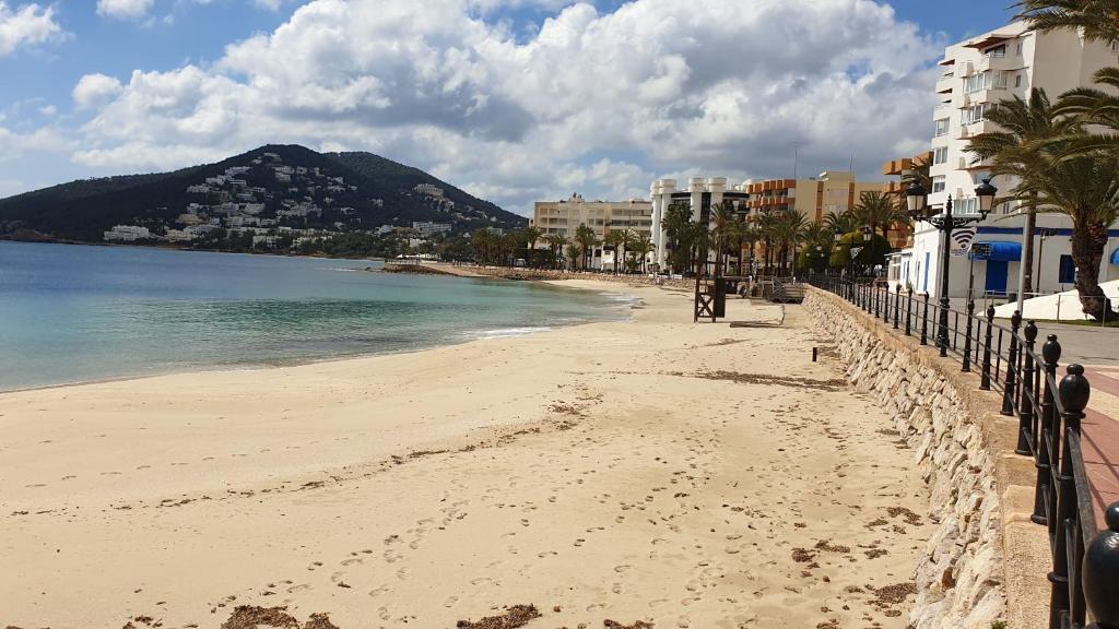 Hostal Mayol, Santa Eularia des Riu – Bijgewerkte prijzen 2022