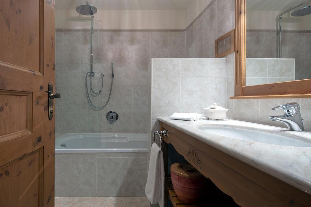 Kúpeľňa v ubytovaní Hotel La Perla: The Leading Hotels of the World