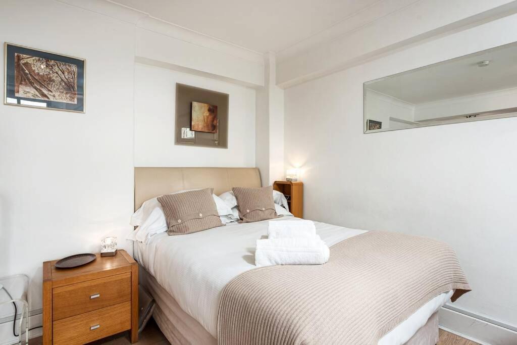 Apartment 832 - Nell Gwynn House, Chelsea