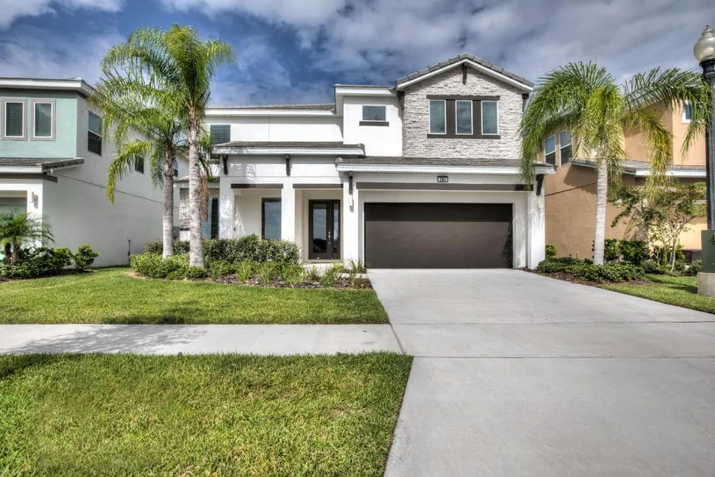 Near Disneyland! 5BR Home with Pool!, Kissimmee, Statele Unite ale Americii