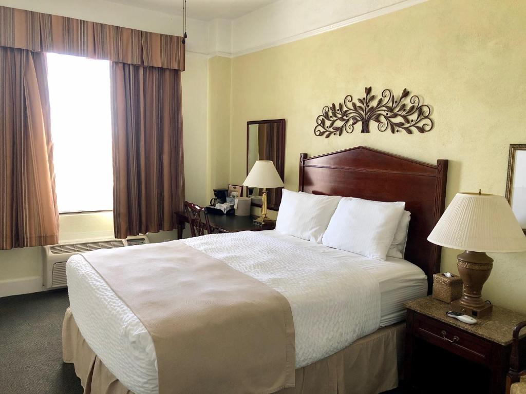 Hotel El Capitan - Quarto Queen