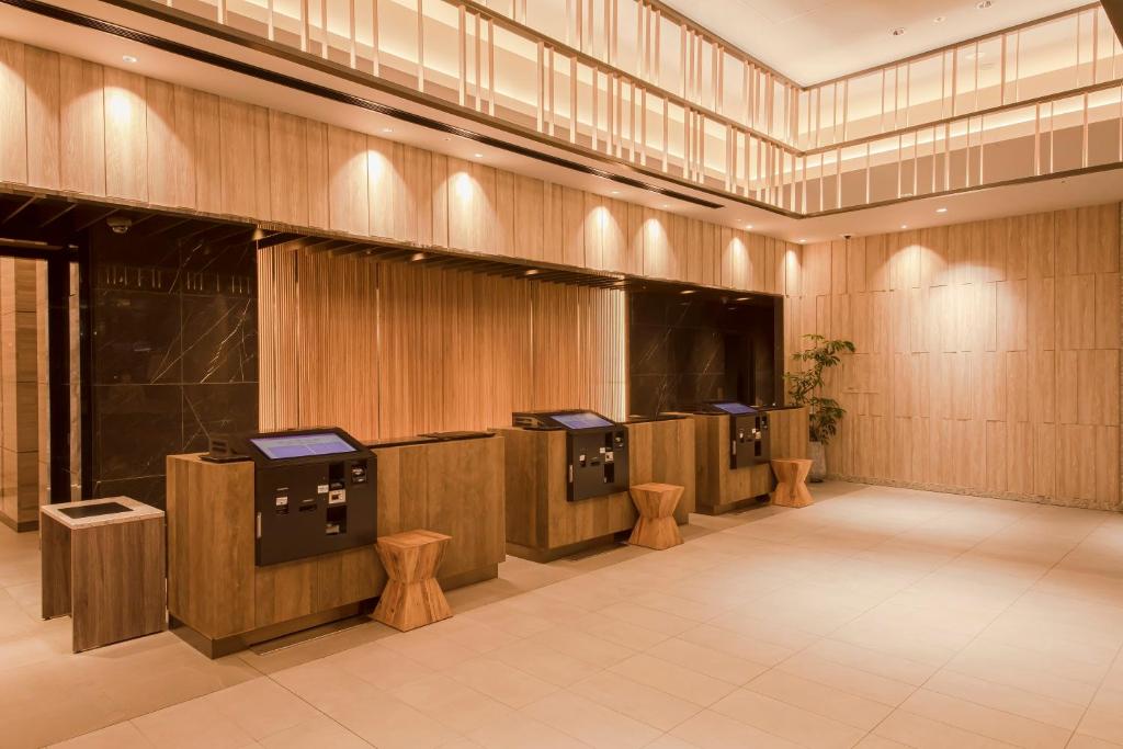ホテル京阪名古屋にあるテレビまたはエンターテインメントセンター