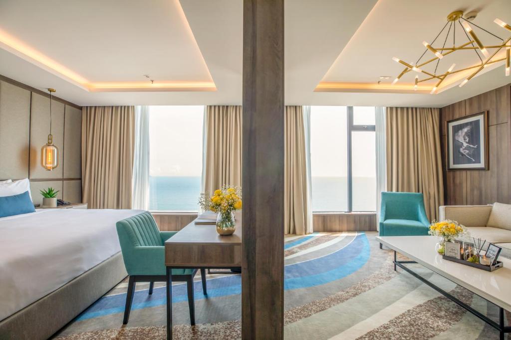 Căn Hộ Áp Mái Ocean Nhìn Ra Một Phía Biển