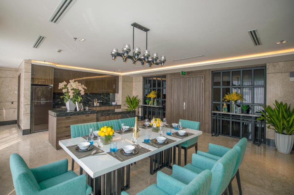 Căn Hộ Áp Mái Ocean Nhìn Ra Một Phía Biển