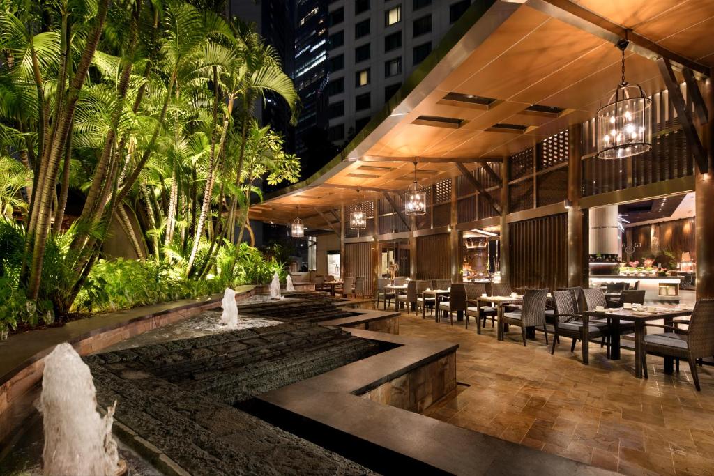 Restaurace v ubytování AYANA Midplaza JAKARTA