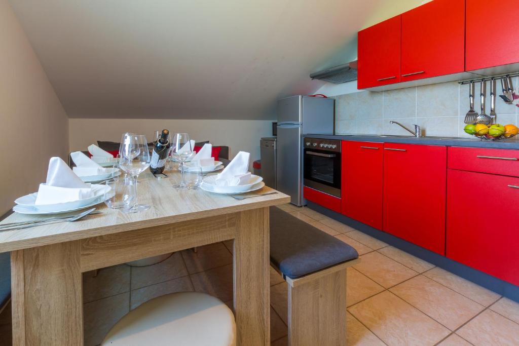 Kuchyňa alebo kuchynka v ubytovaní Apartment LINDA