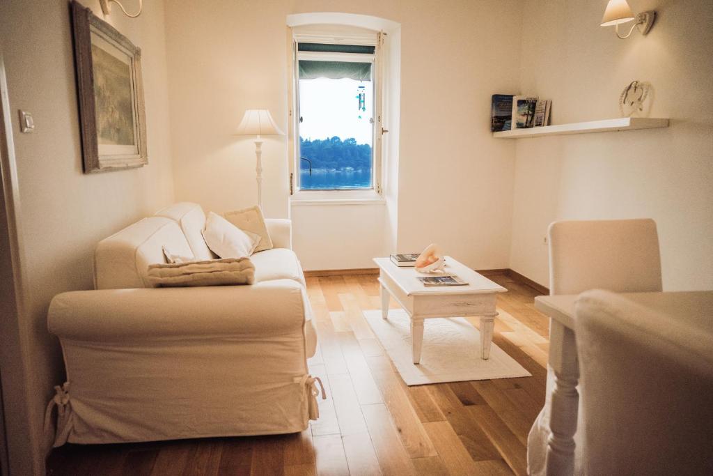 Posedenie v ubytovaní La Casa Isabella