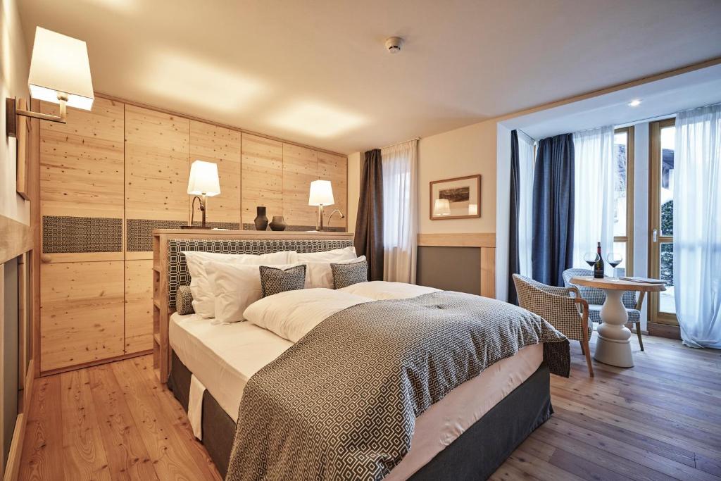 Voodi või voodid majutusasutuse Goldene Rose Karthaus a member of Small Luxury Hotels of the World toas