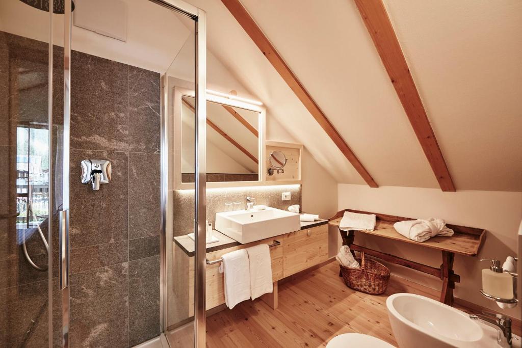 Vannituba majutusasutuses Goldene Rose Karthaus a member of Small Luxury Hotels of the World