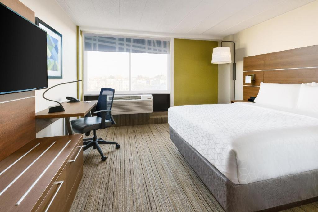 Holiday Inn Express Boston, an IHG Hotel - 