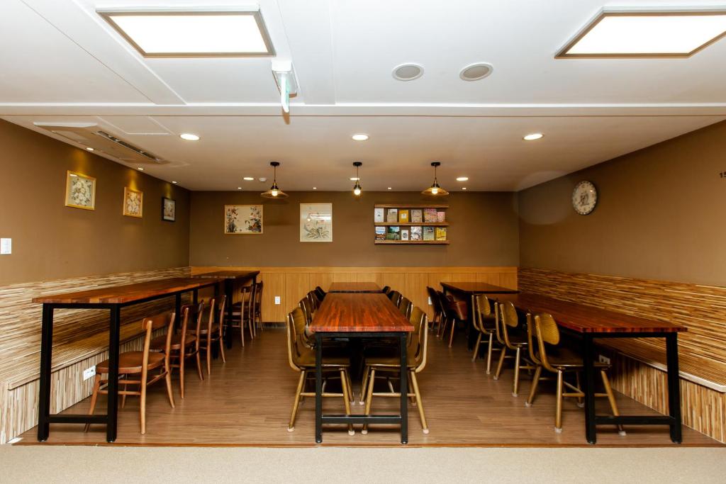 Restaurace v ubytování Seoulite Inn Myeongdong Formerly - Step Inn Myeongdong 2