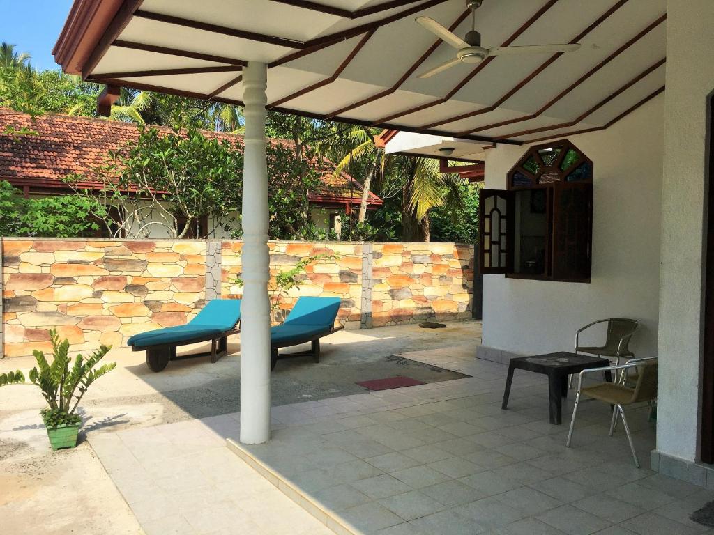 Gallery image of Swiss Villa Moragalla Beach in Beruwala