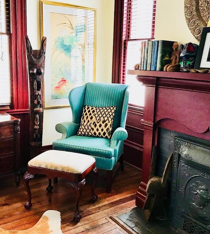 Elmwood 1820 Bed & Breakfast Inn - Deluxe King Suite