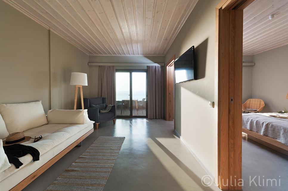 Diapori Suites Hotel - 5