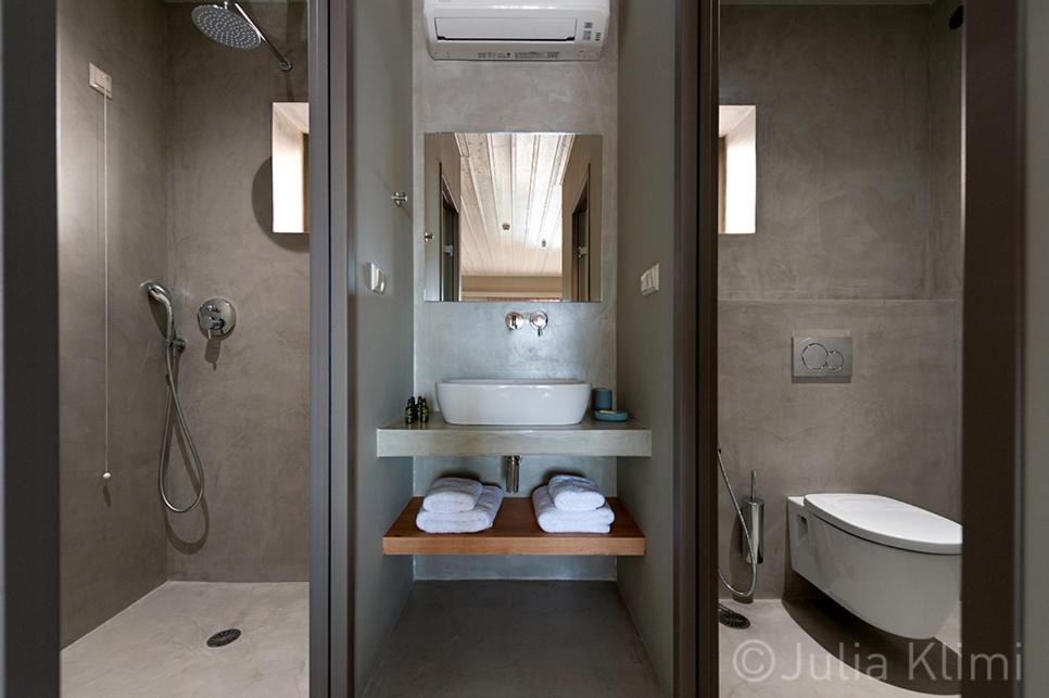 Diapori Suites Hotel - 3