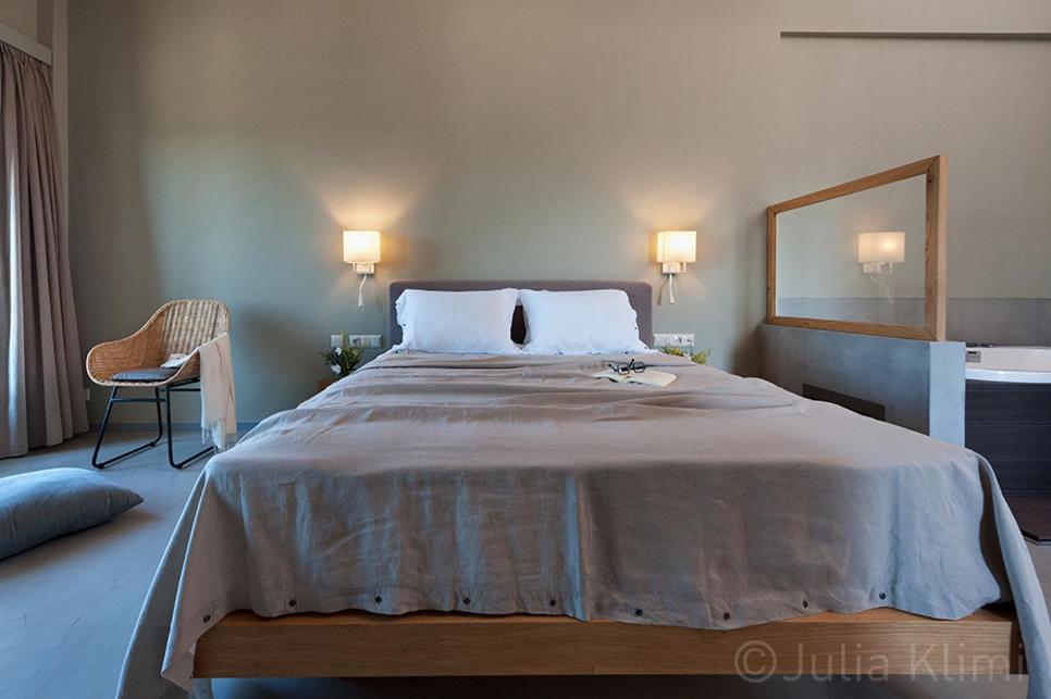 Diapori Suites Hotel - 1