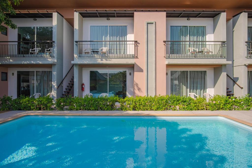 Bazén v ubytování Parida Resort nebo v jeho okolí