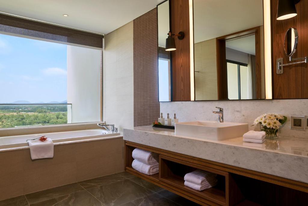 Mövenpick Resort Waverly Phu Quoc - 19