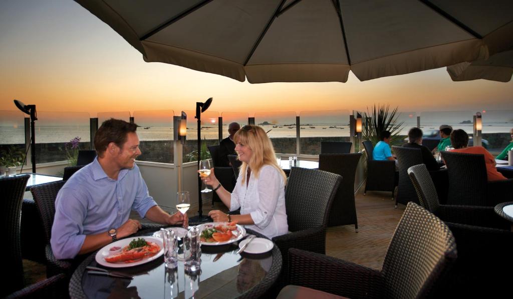 Hosté ubytování Cobo Bay Hotel