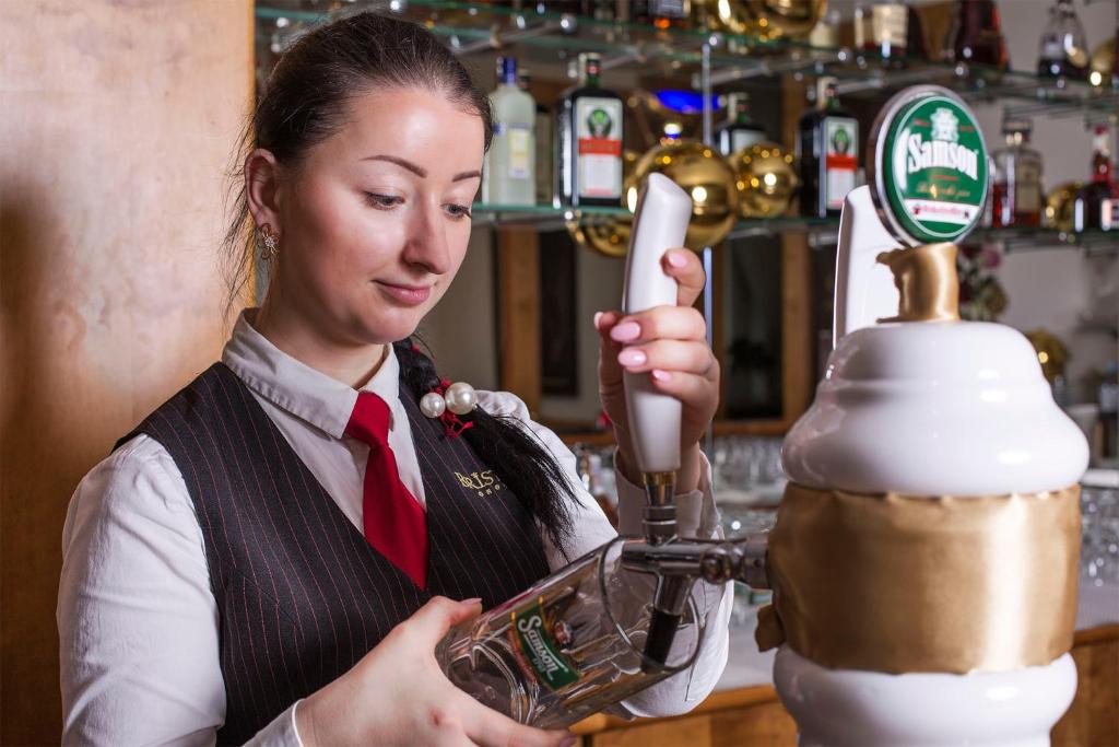 Bristol Palace - Resim 15