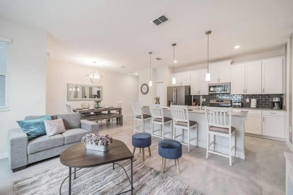 Reserve View! 4BR/3BA with Pool 20 mins to Disney - Townhouses for Rent in Four Corners, Kissimmee, Statele Unite ale Americii