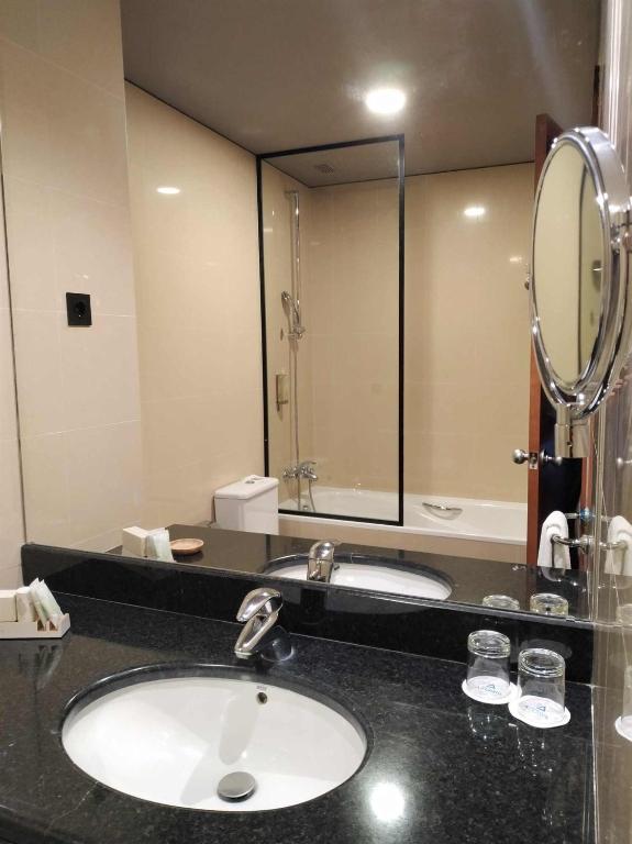 Azoris Royal Garden – Leisure & Conference Hotel photo