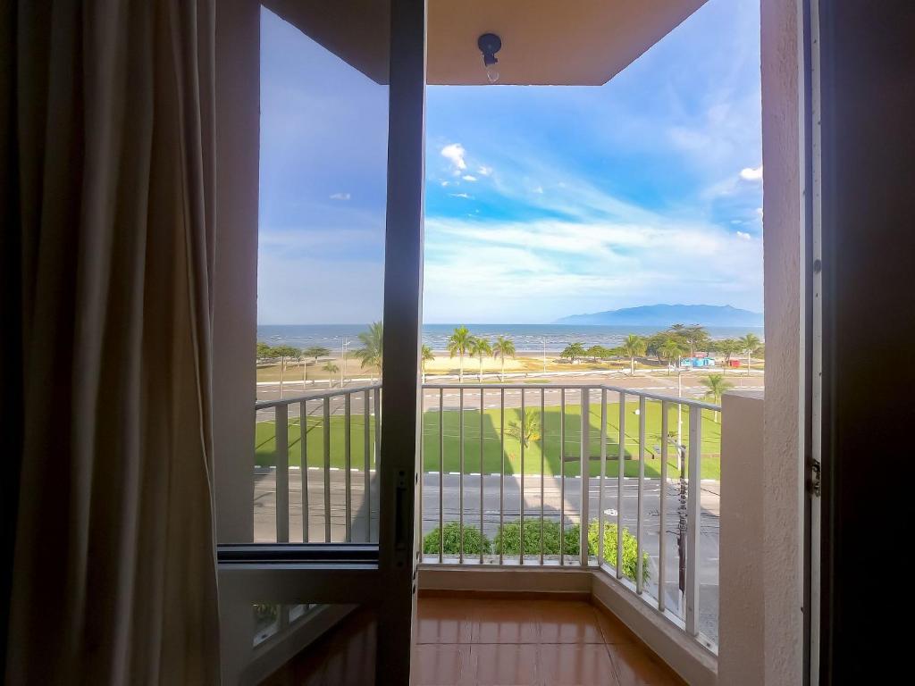  Apartamento com vista para o mar na praia Indaiá