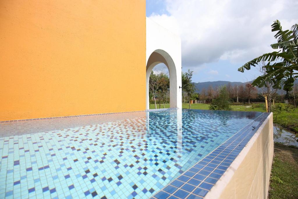 Bazén v ubytování Focaccia Manor B&B nebo v jeho okolí