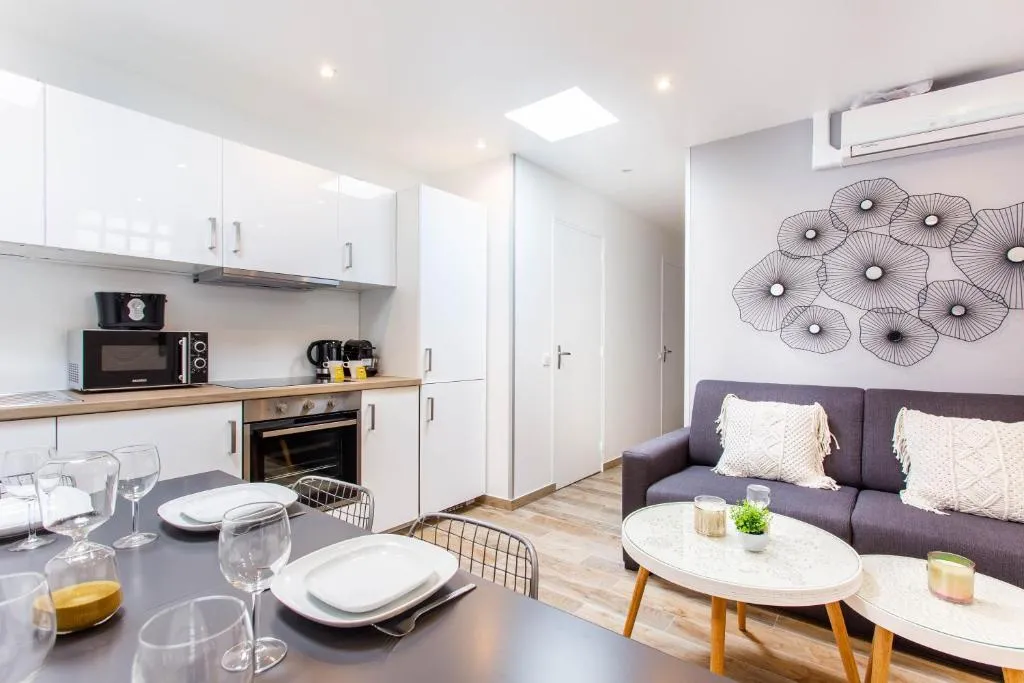 CMG Manouchian C - Saint Fargeau, Paris, France