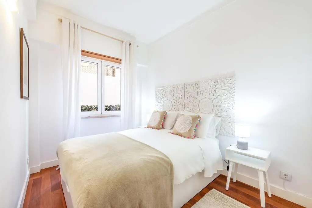 Cozy 1 Bedroom Apartment With Patio, Amadora, Portugal