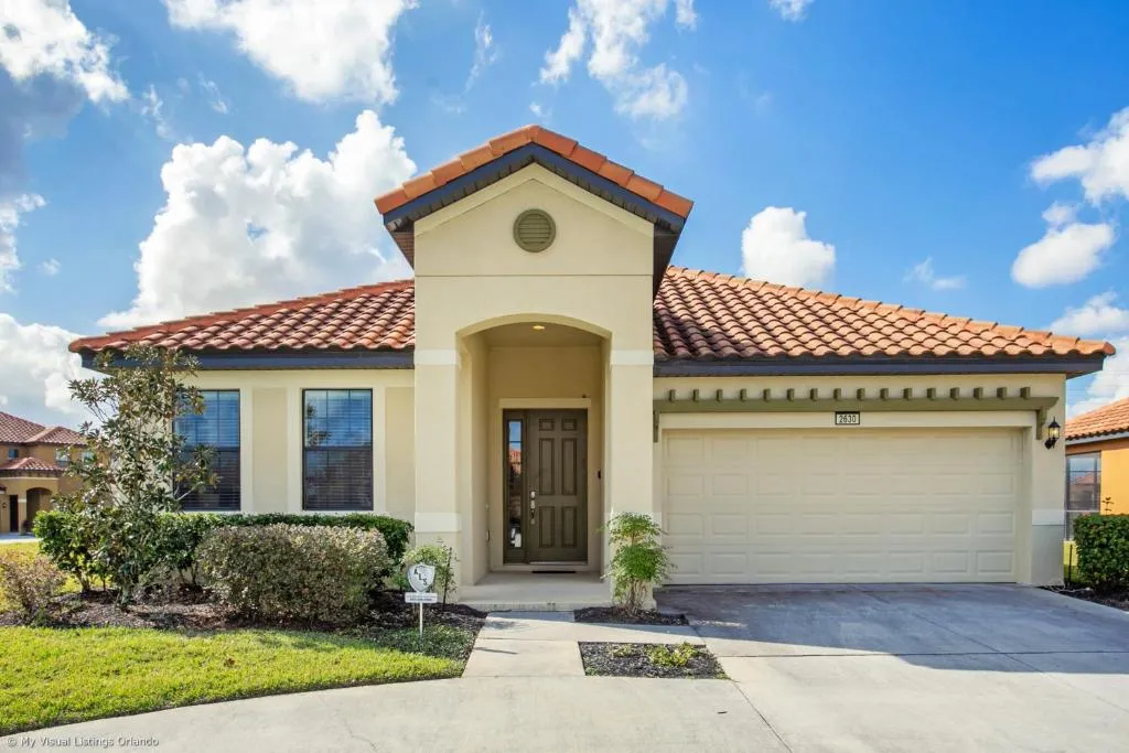 Near Disney - 4BR Resort Mansion With Private Pool/BBQ!, Davenport, Statele Unite ale Americii