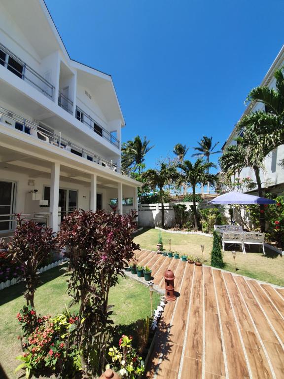 a view of the backyard of a house at ClubBoracay Apartelle in Boracay