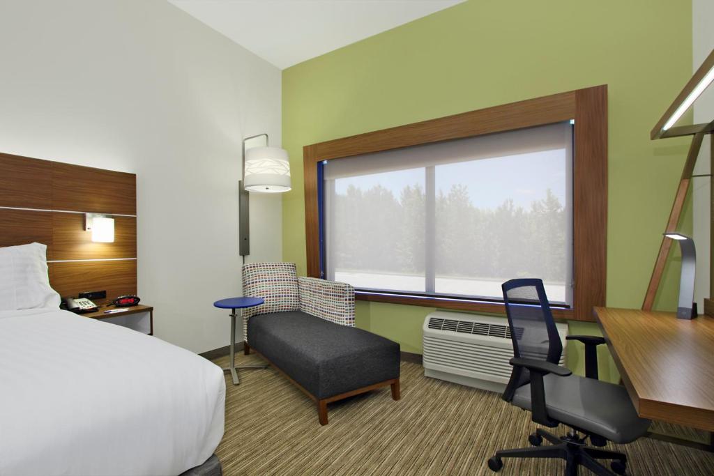 Holiday Inn Express Jasper, an IHG Hotel - Suite Royale