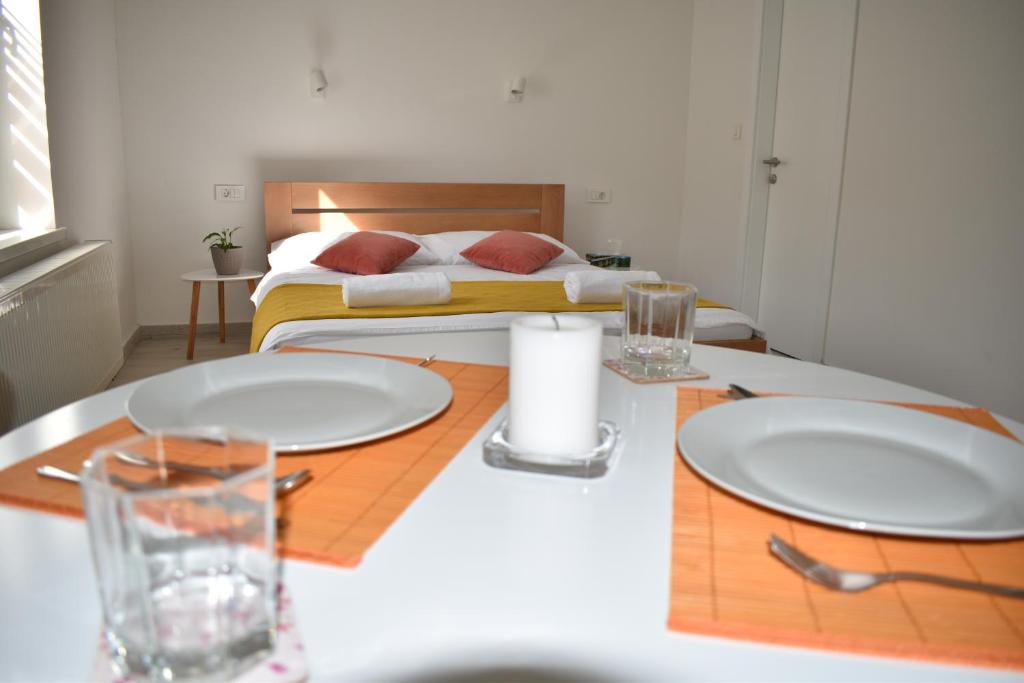 Posteľ alebo postele v izbe v ubytovaní Room & 4 Studios - Modern Comfy Central - FREE Netflix