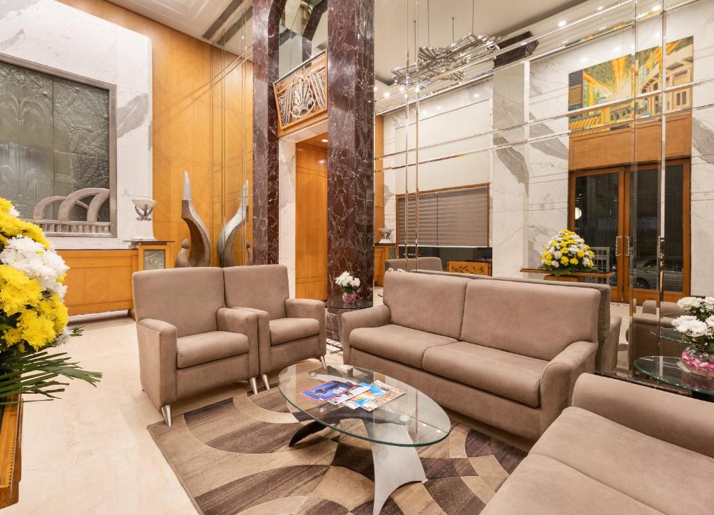 Posezení v ubytování Sarovar Portico Kalupur Ahmedabad