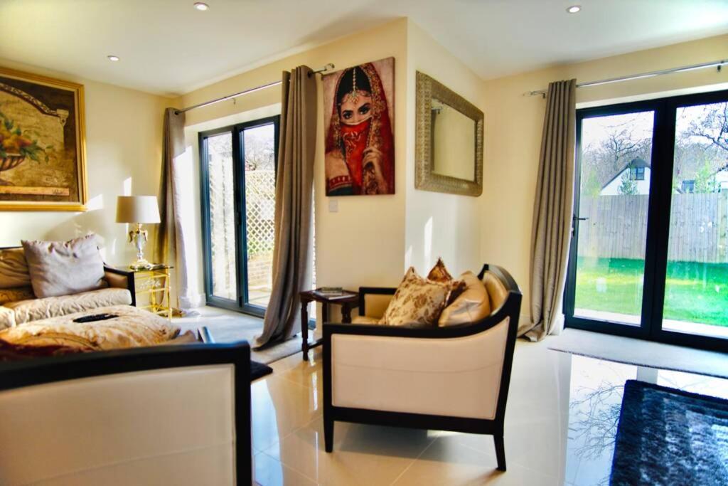 Venetia Luxe Cottage - 5* Premium Home