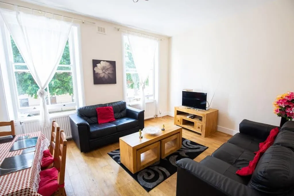 Beautiful 2 Bedroom Apartment in Holloway, London, Londra, Marea Britanie