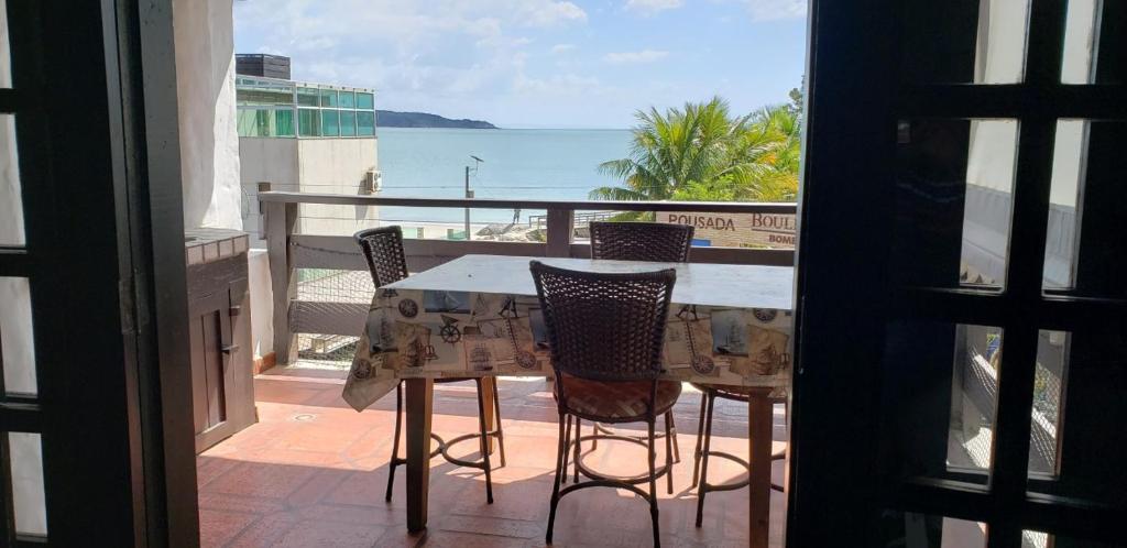 Apartamento com Vista ao Mar