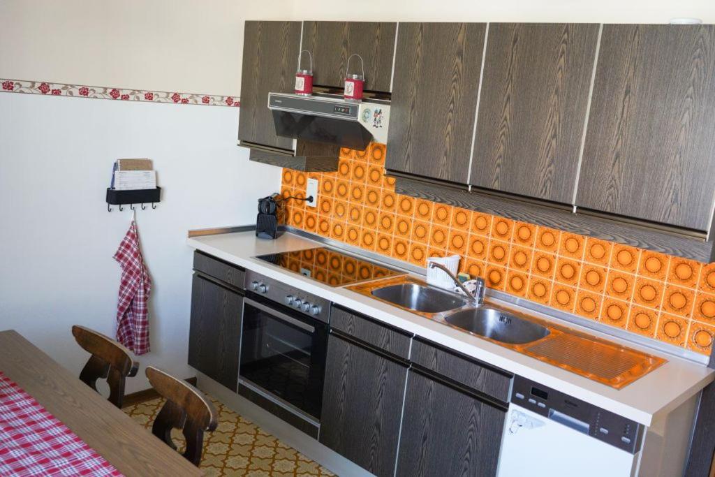 Kuchyň nebo kuchyňský kout v ubytování Ferienwohnung Heimberger