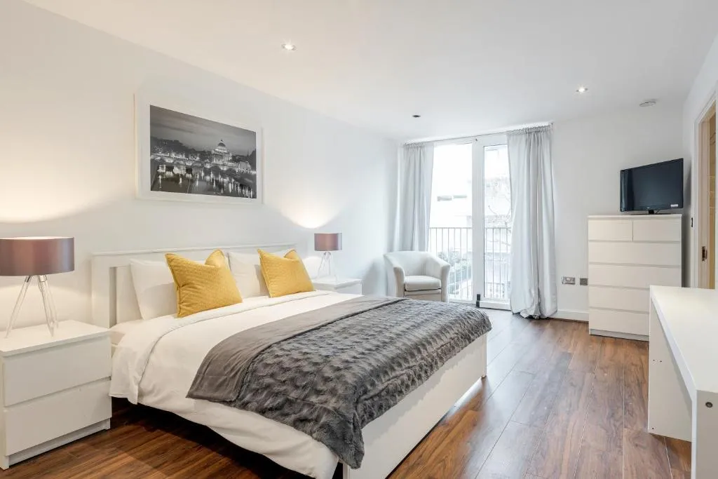 London Royal Docks Guesthouse by LUXHABITAT, Londra, Marea Britanie