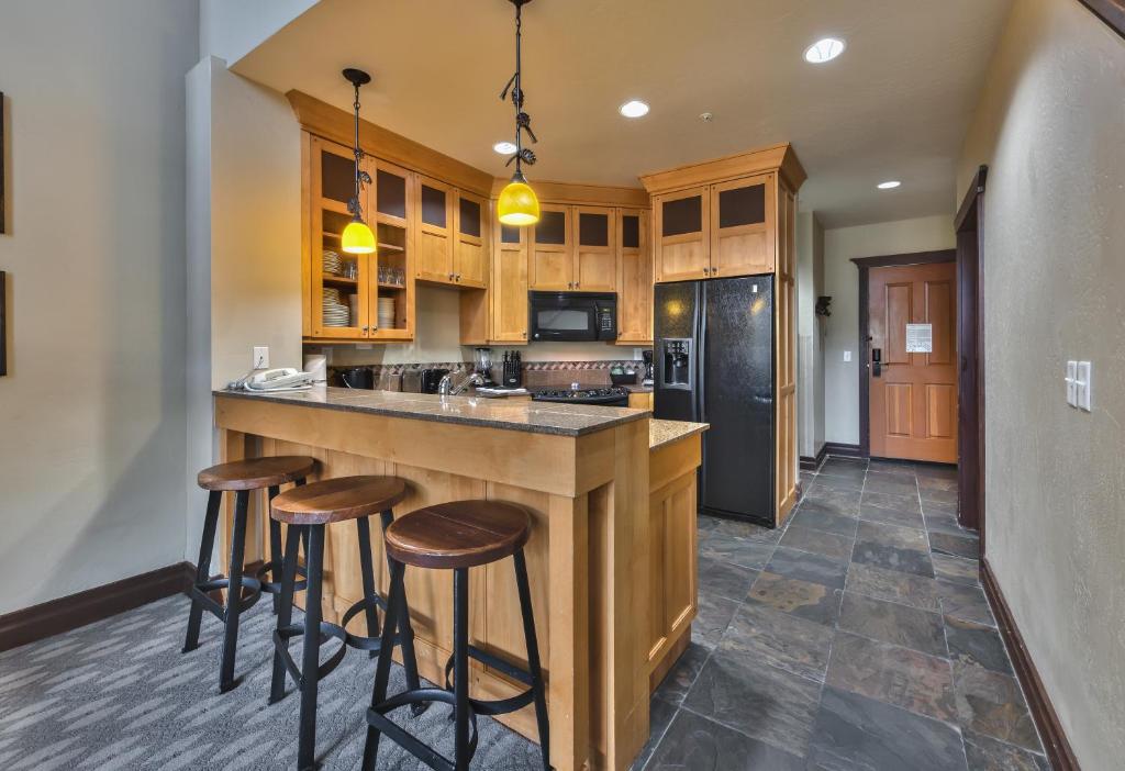 Miners Club 4 Bedroom Loft by Canyons Village Rentals MC12C (USA Park