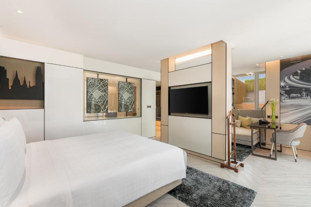 Pathumwan Princess Hotel - 11