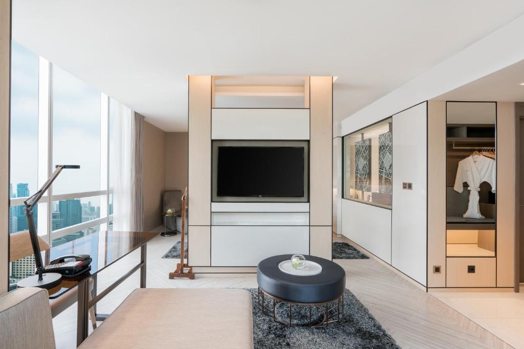 Pathumwan Princess Hotel - 13