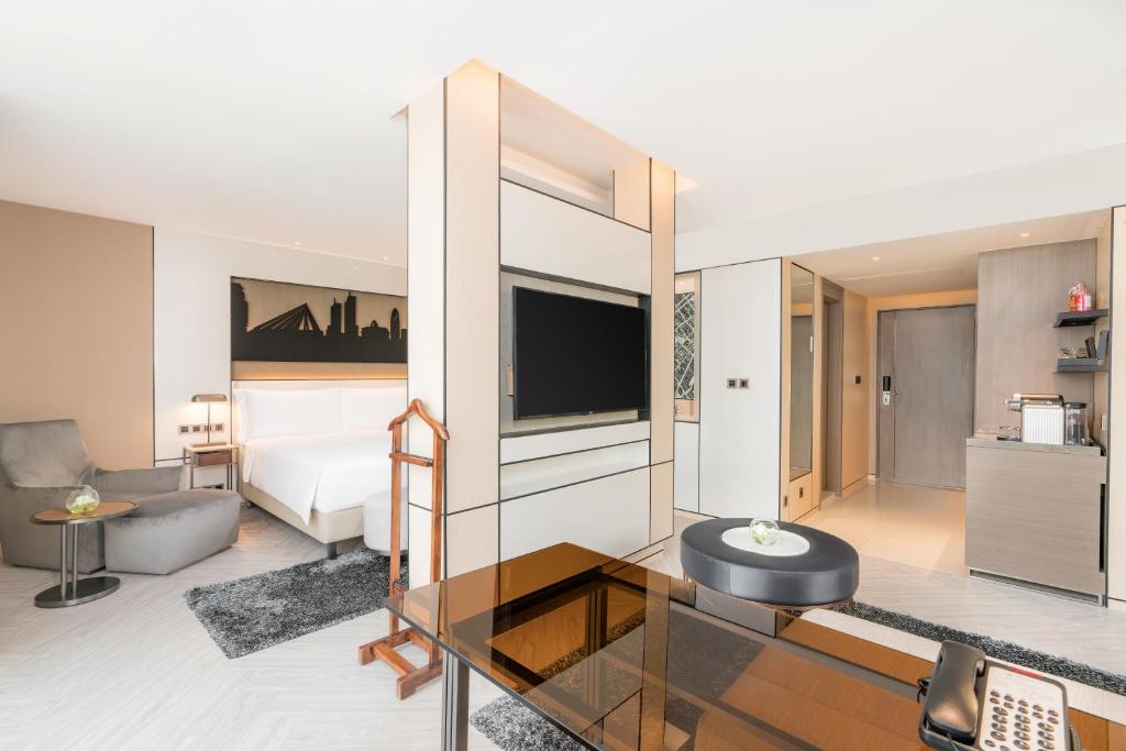 Pathumwan Princess Hotel - 14